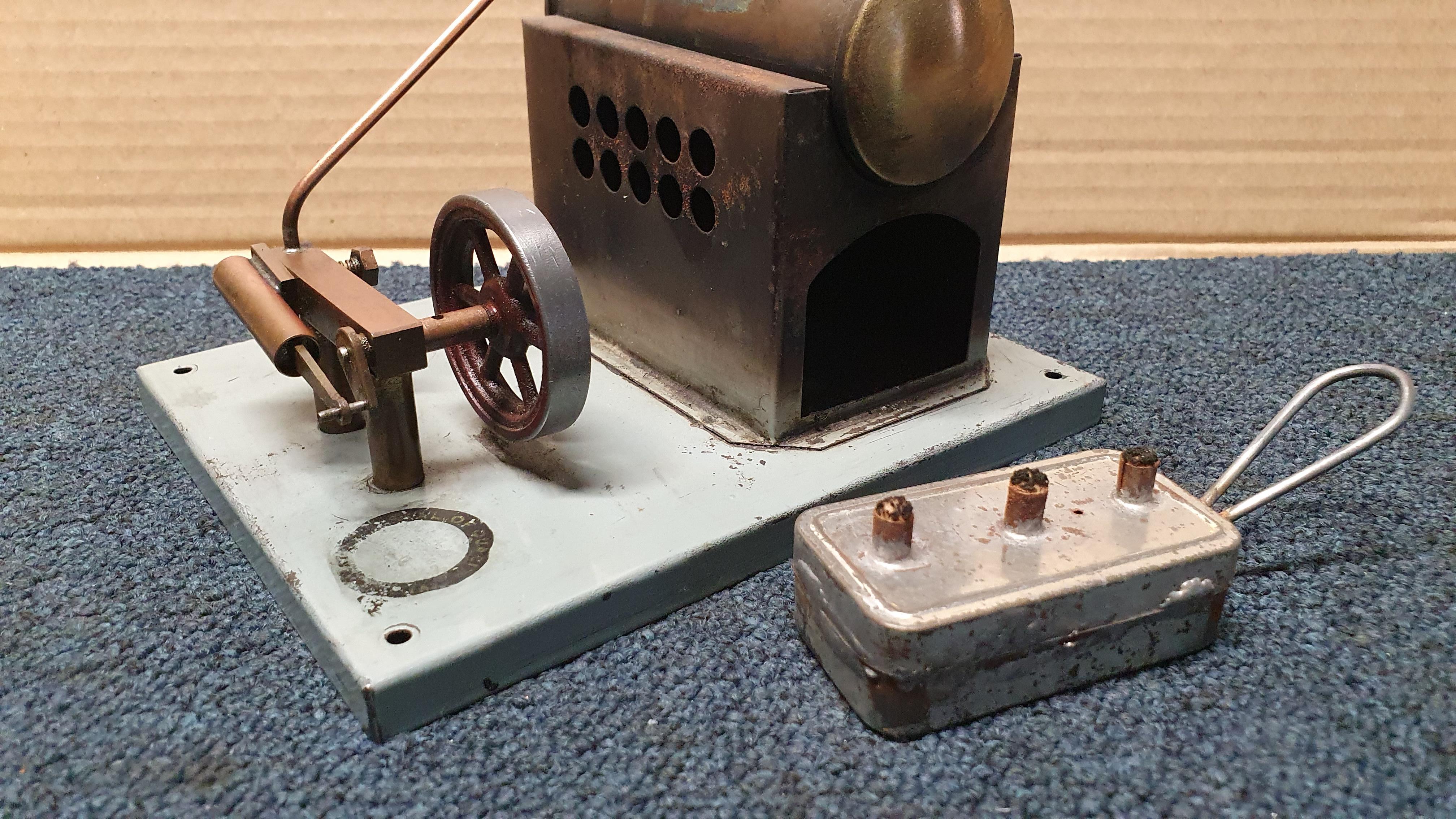 Parken model steam engine with burner