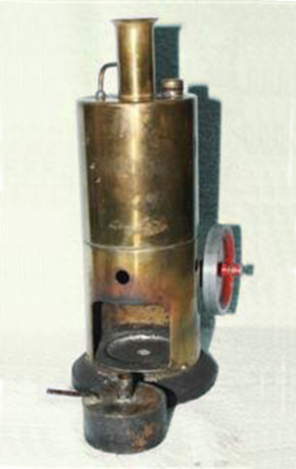 Weldon Monarch steam engiefront view
