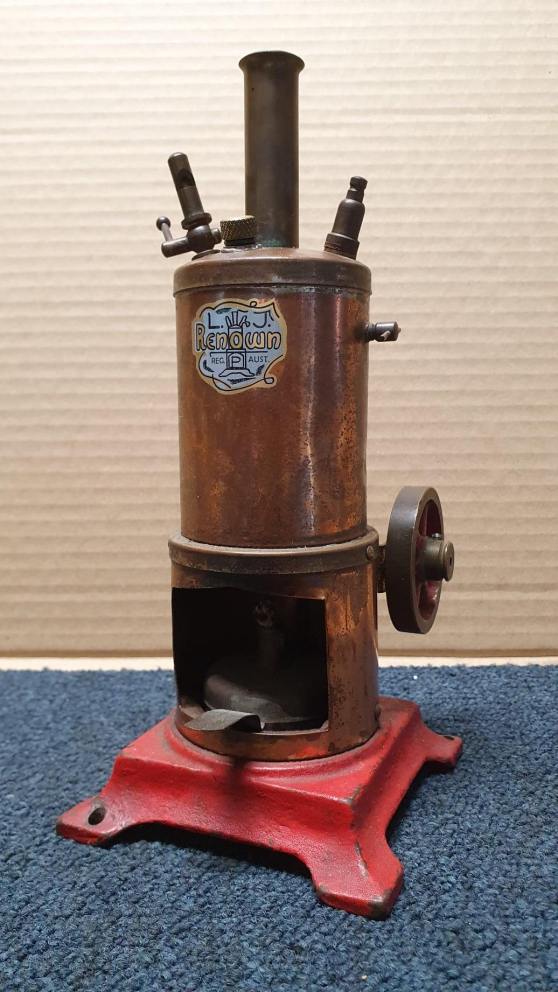 Renowm vertical steam engine with a copper boiler